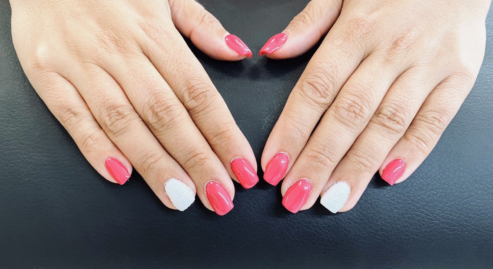 Pose de vernis semi-permanent au Centre Hinatea