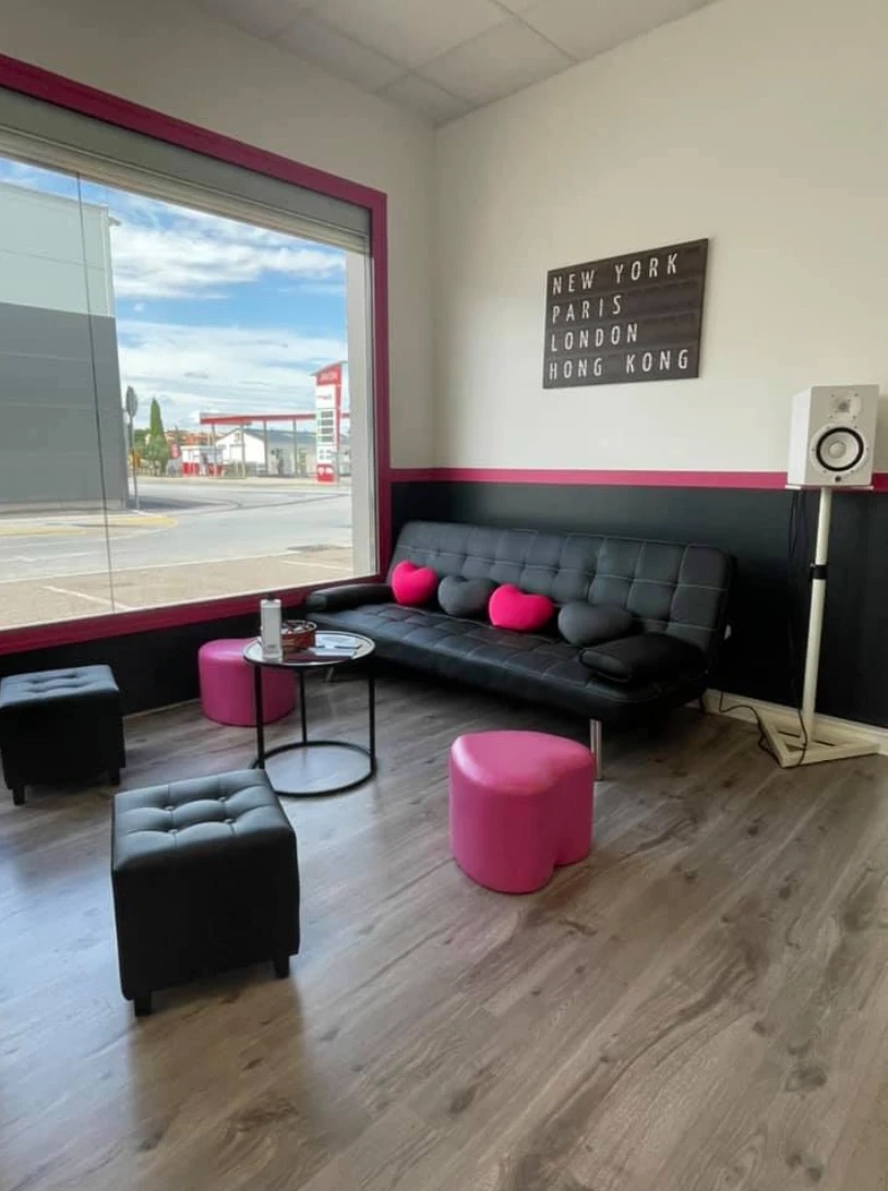 L'accueil du Centre Hinatea et son coin salon