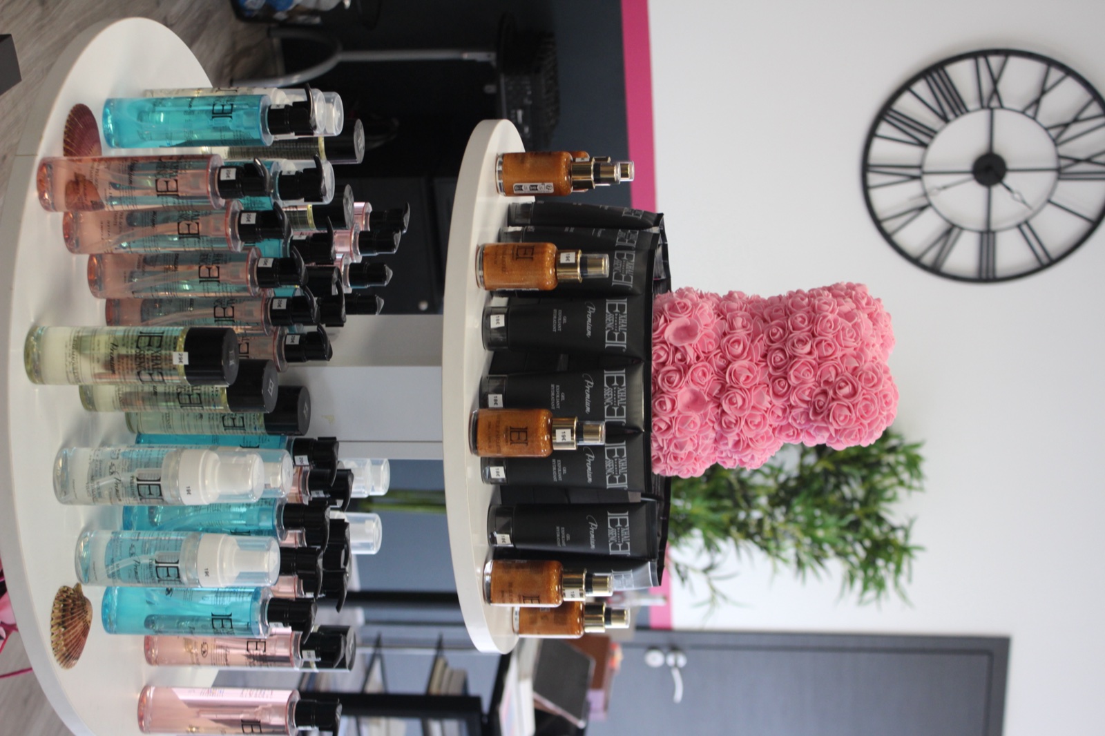 Les parfums Exhalessence présentés au Centre Hinatea à Pollestres